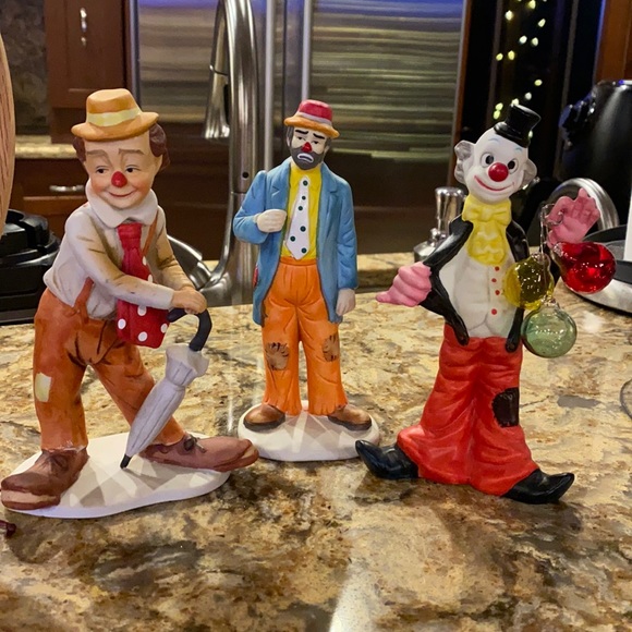 Vintage Clowns, Flambro Emmett Kelly Jr Hobo, Arnart with Umbrella Lot - Picture 1 of 12